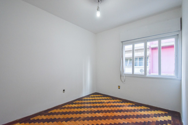 Imagem Imóvel com 3 Quartos à Venda, 94 m² em Menino Deus - Porto Alegre Imagem Imóvel com 3 Quartos à Venda, 94 m² em Menino Deus - Porto Alegre