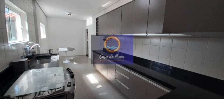 Imagem Sobrado com 3 Quartos à Venda, 190 m² em Balneário Três Marias - Peruíbe Imagem Sobrado com 3 Quartos à Venda, 190 m² em Balneário Três Marias - Peruíbe
