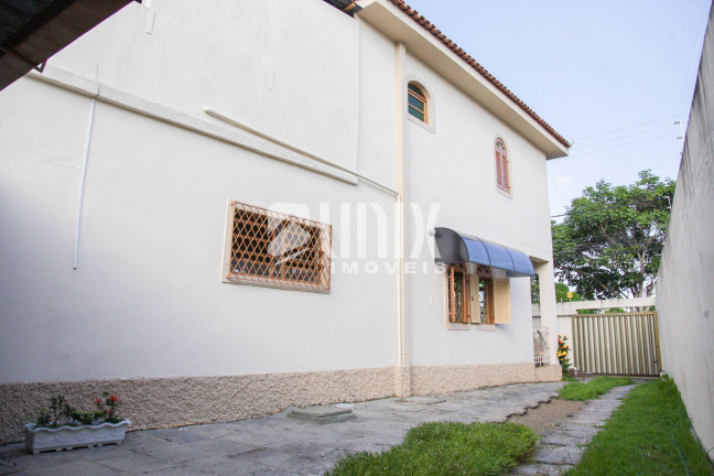 Imagem Casa com 4 Quartos à Venda, 462 m² em Parque Turf Club - Campos Dos Goytacazes