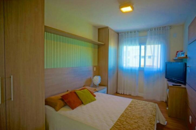 Imagem Casa com 4 Quartos à Venda, em Campeche - Florianópolis Imagem Casa com 4 Quartos à Venda, em Campeche - Florianópolis