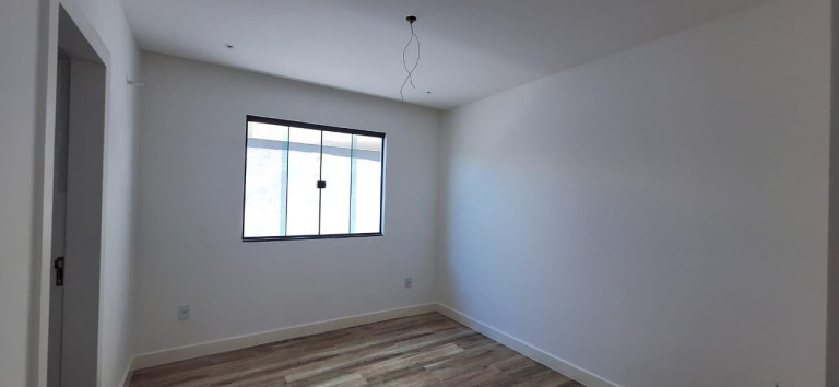 Imagem Casa com 3 Quartos à Venda, 300 m² em Santa Cruz - Rio De Janeiro Imagem Casa com 3 Quartos à Venda, 300 m² em Santa Cruz - Rio De Janeiro