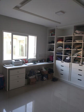 Imagem Sobrado com 3 Quartos à Venda, 215 m² em Centro - Balneário Camboriú Imagem Sobrado com 3 Quartos à Venda, 215 m² em Centro - Balneário Camboriú