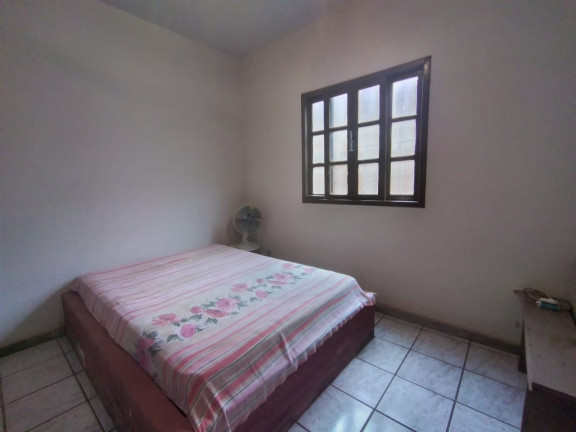 Imagem Casa com 6 Quartos à Venda, 196 m² em Setiba - Guarapari Imagem Casa com 6 Quartos à Venda, 196 m² em Setiba - Guarapari