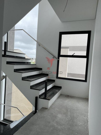 Imagem Casa com 3 Quartos à Venda, 182 m² em Maria Antonieta - Pinhais Imagem Casa com 3 Quartos à Venda, 182 m² em Maria Antonieta - Pinhais