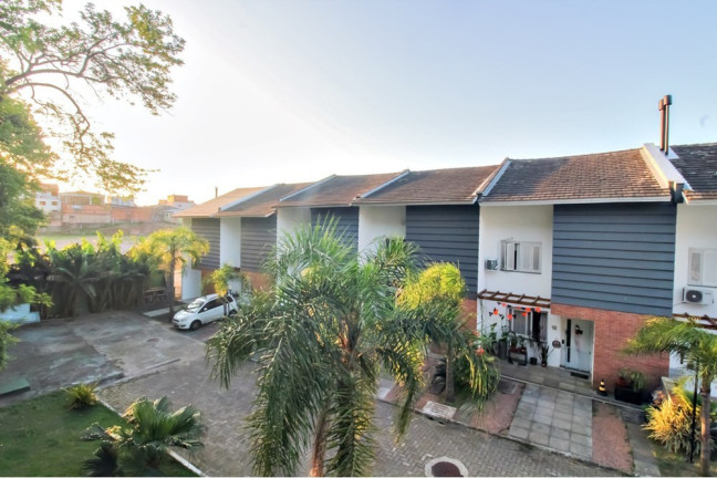 Imagem Casa com 3 Quartos à Venda, 197 m² em Vila Nova - Porto Alegre
