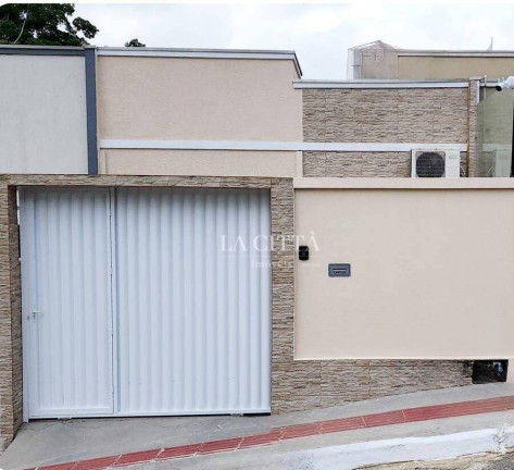 Sobrado com 2 Quartos à Venda, 80 m² em Fazenda - Itajaí