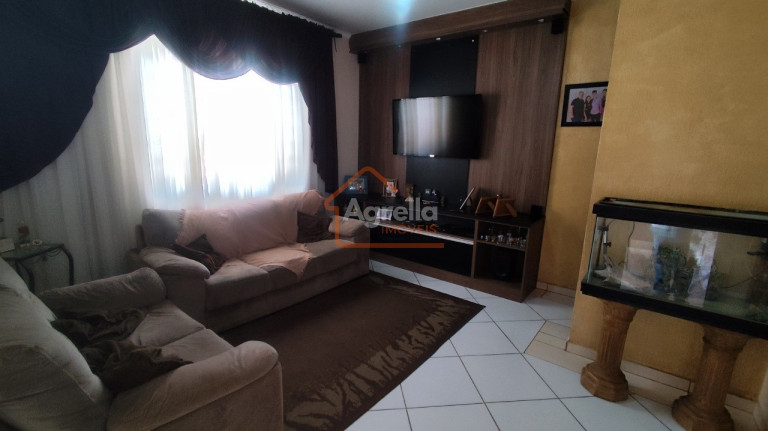 Imagem Casa com 3 Quartos à Venda, 192 m² em Jardim Inocoop - Mogi Mirim Imagem Casa com 3 Quartos à Venda, 192 m² em Jardim Inocoop - Mogi Mirim