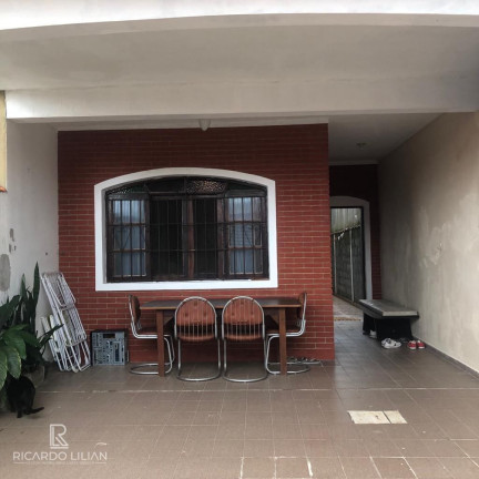 Sobrado com 4 Quartos à Venda, 165 m² em Jardim Suarão - Interior - Itanhaém