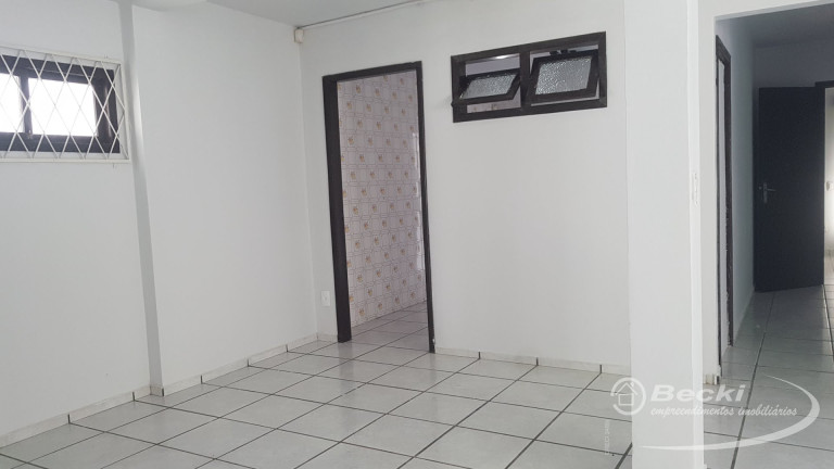 Imagem Casa com 6 Quartos à Venda, 166 m² em Atiradores - Joinville