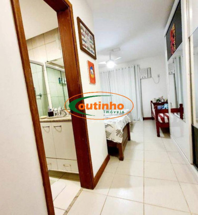 Imagem Casa com 3 Quartos à Venda, 151 m² em Tijuca - Rio De Janeiro Imagem Casa com 3 Quartos à Venda, 151 m² em Tijuca - Rio De Janeiro