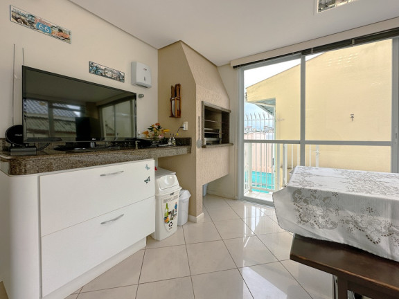 Imagem Casa com 3 Quartos à Venda, 334 m² em Capoeiras - Florianópolis