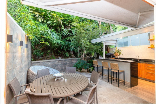 Imagem Casa com 3 Quartos à Venda, 220 m² em Real Parque - São Paulo