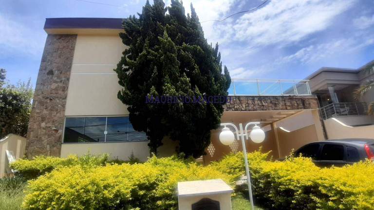 Casa com 5 Quartos para Alugar, 640 m² em Alphaville Residencial Um - Barueri