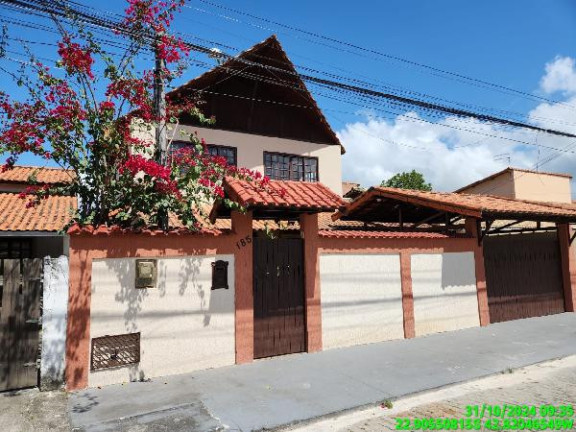 Imagem Casa com 5 Quartos à Venda, 360 m² em Centro - Marica Imagem Casa com 5 Quartos à Venda, 360 m² em Centro - Marica
