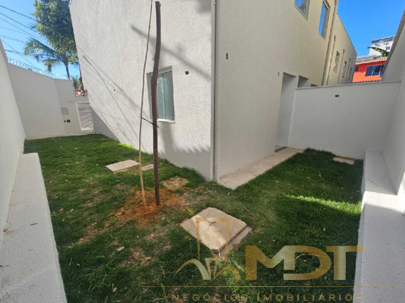 Imagem Casa com 3 Quartos à Venda, 163 m² em Planalto - Belo Horizonte