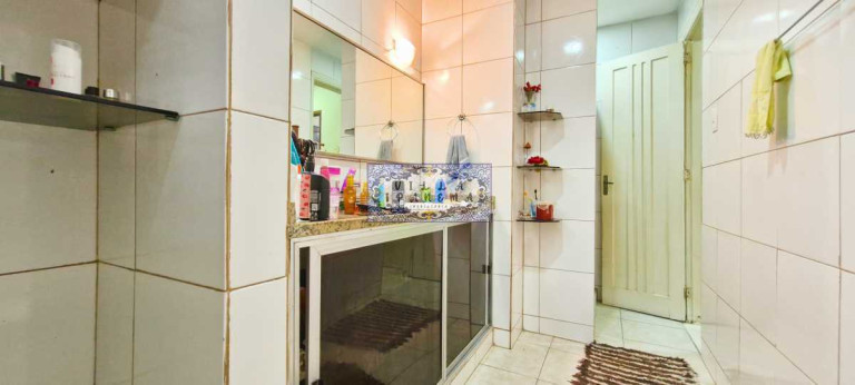 Imagem Apartamento com 4 Quartos à Venda, 150 m² em Leme - Rio De Janeiro Imagem Apartamento com 4 Quartos à Venda, 150 m² em Leme - Rio De Janeiro