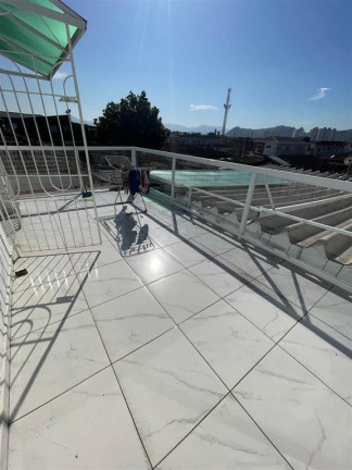 Imagem Sobrado com 3 Quartos à Venda, 275 m² em Catiapoa - Sao Vicente