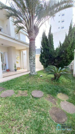 Imagem Sobrado com 3 Quartos à Venda, 240 m² em Centro - Tramandaí Imagem Sobrado com 3 Quartos à Venda, 240 m² em Centro - Tramandaí