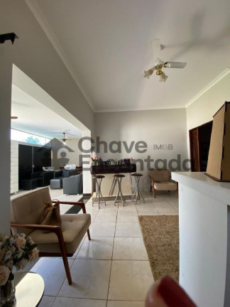 Imóvel Comercial à Venda, 735 m² em Centro - Birigui