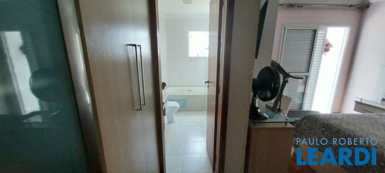 Imagem Sobrado com 4 Quartos à Venda, 250 m² em Vila Valparaíso - Santo André Imagem Sobrado com 4 Quartos à Venda, 250 m² em Vila Valparaíso - Santo André