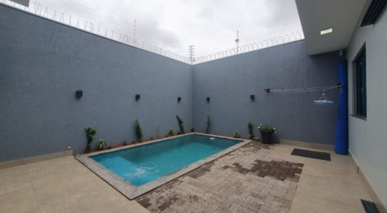 Imagem Casa com 3 Quartos à Venda, 136 m² em Bom Jardim - Maringa