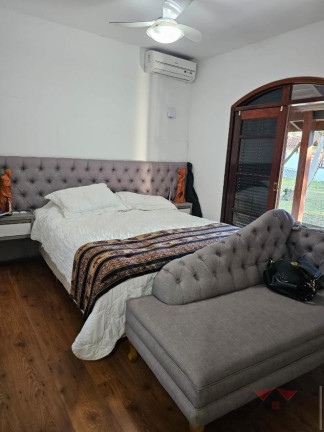 Imagem Casa com 3 Quartos à Venda, 156 m² em Centro - Araquari