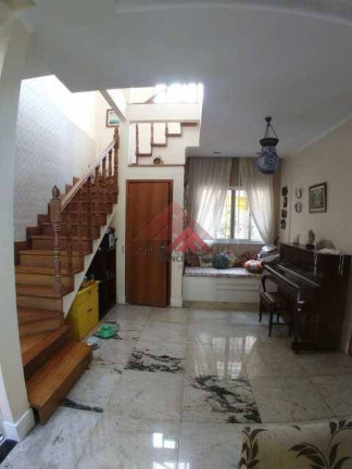 Imagem Casa com 2 Quartos à Venda, 300 m² em Santa Rosa - Niterói Imagem Casa com 2 Quartos à Venda, 300 m² em Santa Rosa - Niterói