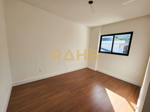 Imagem Casa com 3 Quartos à Venda, 131 m² em Saguaçu - Joinville Imagem Casa com 3 Quartos à Venda, 131 m² em Saguaçu - Joinville