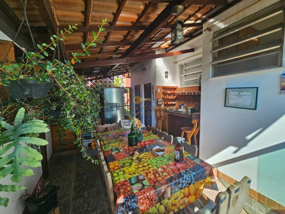 Imagem Casa com 3 Quartos à Venda, 137 m² em Alto - Teresópolis Imagem Casa com 3 Quartos à Venda, 137 m² em Alto - Teresópolis