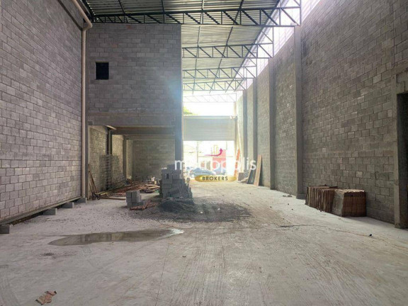 Galpão para Alugar, 900 m² em Vila Califórnia - São Paulo