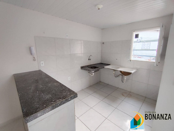 Imagem Kitnet com 1 Quarto para Alugar,  em Montese - Fortaleza