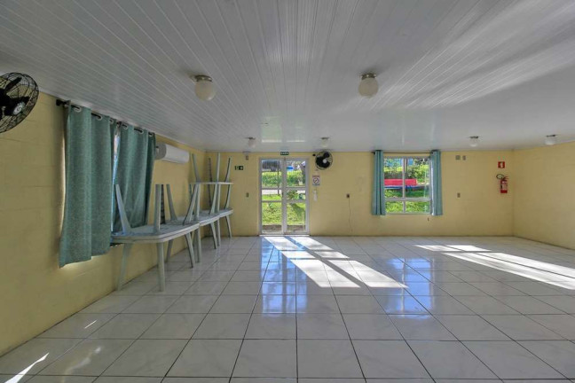 Imagem Imóvel com 2 Quartos à Venda, em Vila Nova - Porto Alegre Imagem Imóvel com 2 Quartos à Venda, em Vila Nova - Porto Alegre