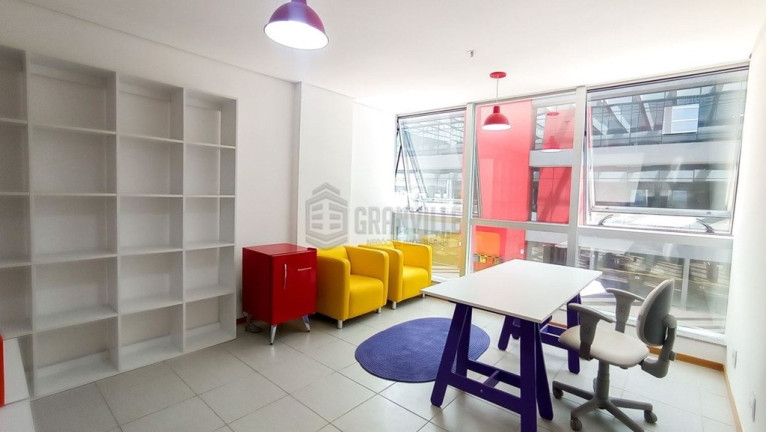 Imagem Imóvel Comercial à Venda, 36 m² em Zona Industrial - Brasília Imagem Imóvel Comercial à Venda, 36 m² em Zona Industrial - Brasília