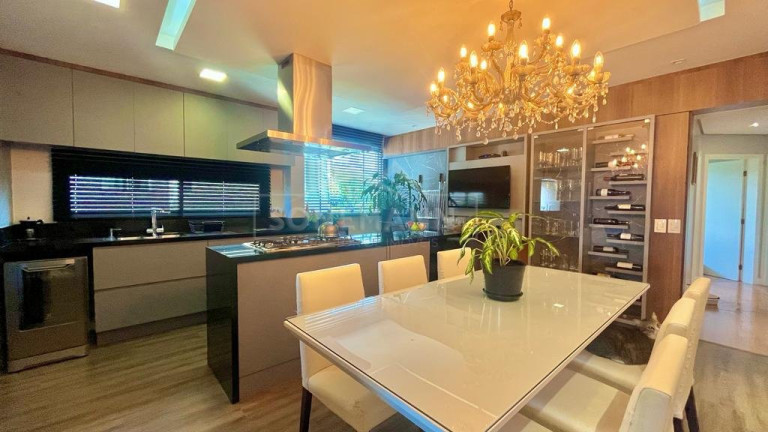 Imagem Apartamento com 3 Quartos à Venda, 142 m² em Centro - Florianópolis Imagem Apartamento com 3 Quartos à Venda, 142 m² em Centro - Florianópolis