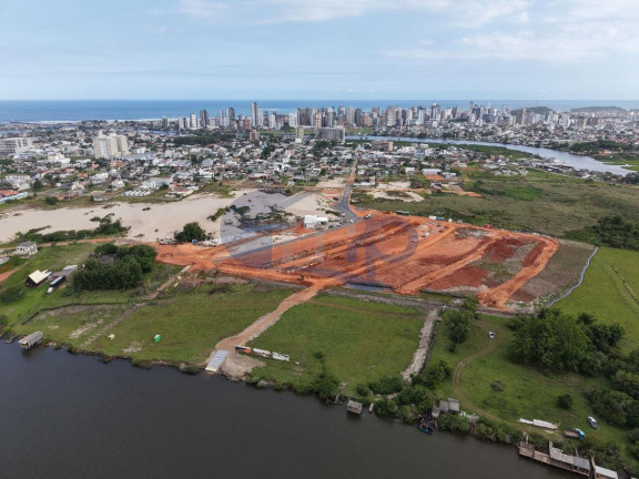 Imagem Casa de Condomínio com 5 Quartos à Venda, 386 m² em Centro - Passo De Torres