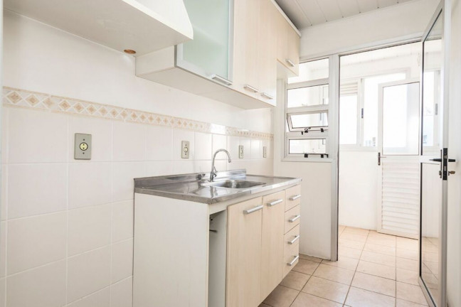 Imagem Imóvel com 2 Quartos à Venda, 54 m² em Humaitá - Porto Alegre Imagem Imóvel com 2 Quartos à Venda, 54 m² em Humaitá - Porto Alegre
