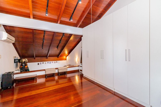 Imagem Cobertura com 4 Quartos à Venda, 396 m² em Jardim Lindóia - Porto Alegre
