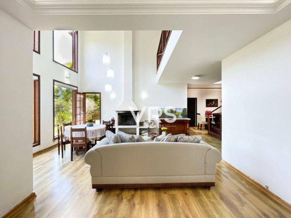 Imagem Casa com 4 Quartos à Venda, 216 m² em Cascata Do Imbuí - Teresópolis