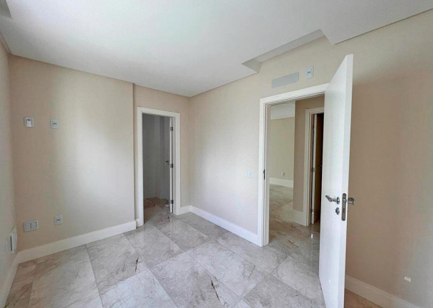 Imagem Apartamento com 3 Quartos à Venda, 135 m² em Meia Praia - Itapema