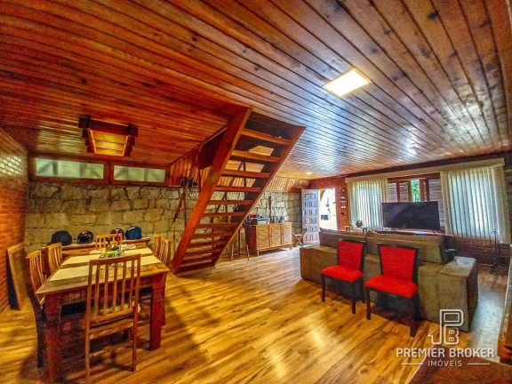 Imagem Casa com 2 Quartos à Venda, 126 m² em Jardim Cascata - Teresópolis Imagem Casa com 2 Quartos à Venda, 126 m² em Jardim Cascata - Teresópolis