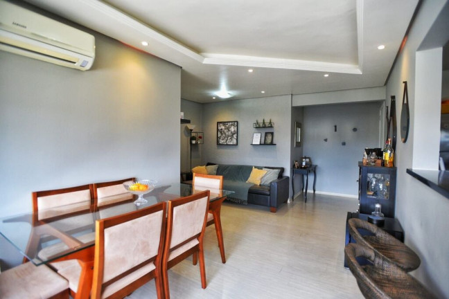Imagem Apartamento com 3 Quartos à Venda, 88 m² em Vila Ipiranga - Porto Alegre