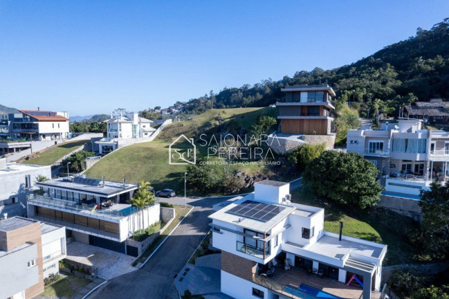 Imagem Terreno à Venda, 720 m² em Trindade - Florianópolis