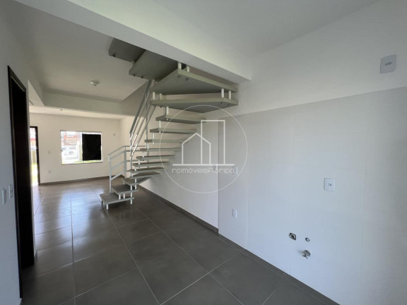 Imagem Casa com 2 Quartos à Venda, 92 m² em São João Do Rio Vermelho - Florianópolis Imagem Casa com 2 Quartos à Venda, 92 m² em São João Do Rio Vermelho - Florianópolis