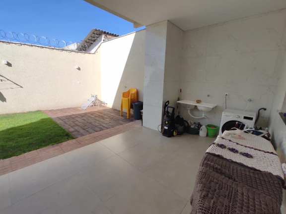 Imagem Imóvel com
3 Quartos à Venda, 170 m² em
Chacara Sao Pedro -
Aparecida De Goiania Imagem Imóvel com
3 Quartos à Venda, 170 m² em
Chacara Sao Pedro -
Aparecida De Goiania