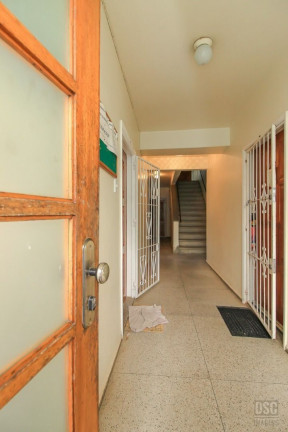 Imagem Imóvel com 2 Quartos à Venda, 47 m² em Cristal - Porto Alegre Imagem Imóvel com 2 Quartos à Venda, 47 m² em Cristal - Porto Alegre