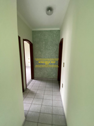 Imagem Casa com 5 Quartos à Venda, 198 m²