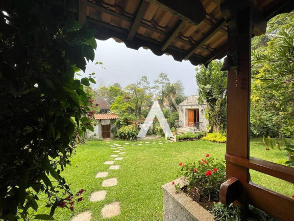 Imagem Casa com 5 Quartos à Venda, 350 m² em Iucas - Teresópolis