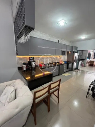 Imagem Casa com 3 Quartos à Venda, 233 m² em Parque João Braz - Cidade Industrial - Goiânia