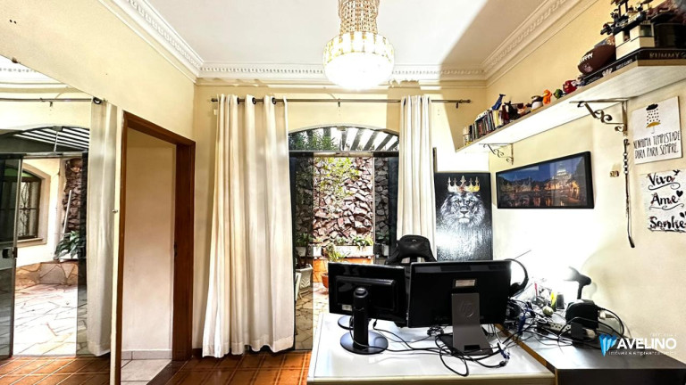 Imagem Casa com 5 Quartos à Venda, 324 m² em Vila Taquarussu - Campo Grande