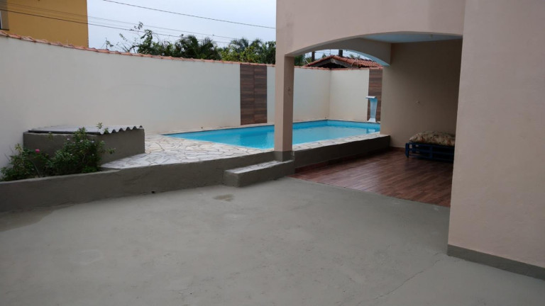 Imagem Casa com 4 Quartos à Venda, 300 m² em Parque Augustus - Itanhaém Imagem Casa com 4 Quartos à Venda, 300 m² em Parque Augustus - Itanhaém